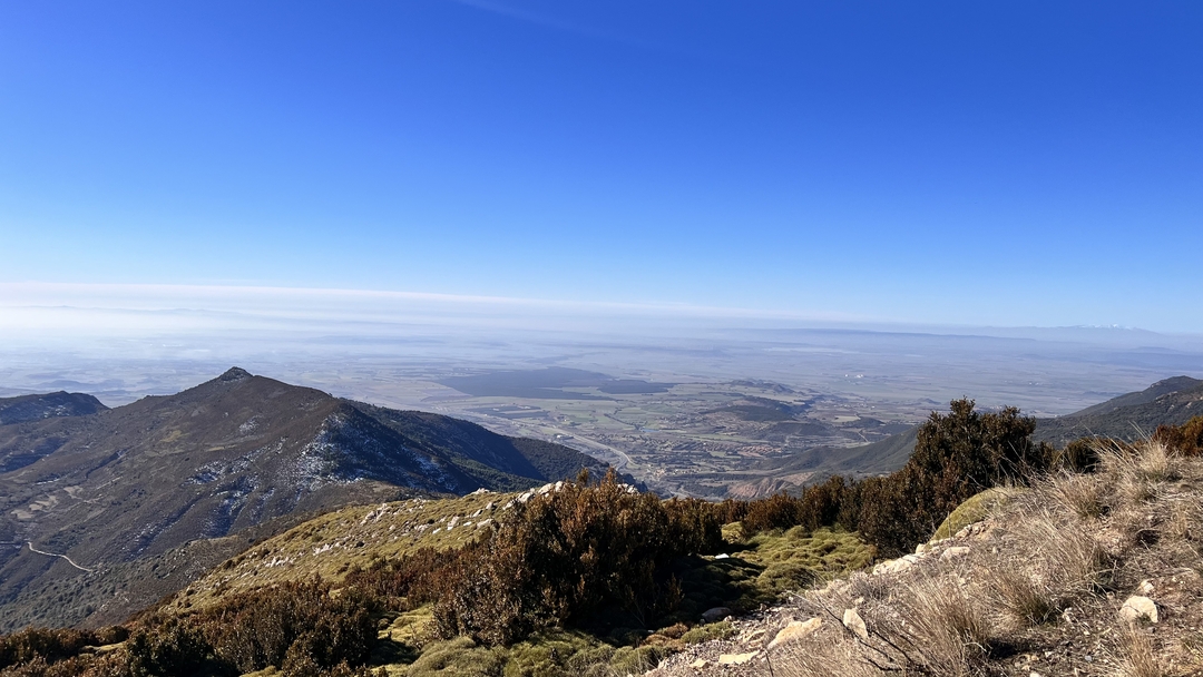 8 Vista de la Hoya de Huescaplana de Uesca desde la cima. Pico del Aguila Turismo Hoya de Huesca